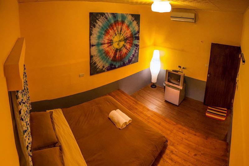 Rainbow Wave Surfing Hostel Heng-ch'un Zimmer foto